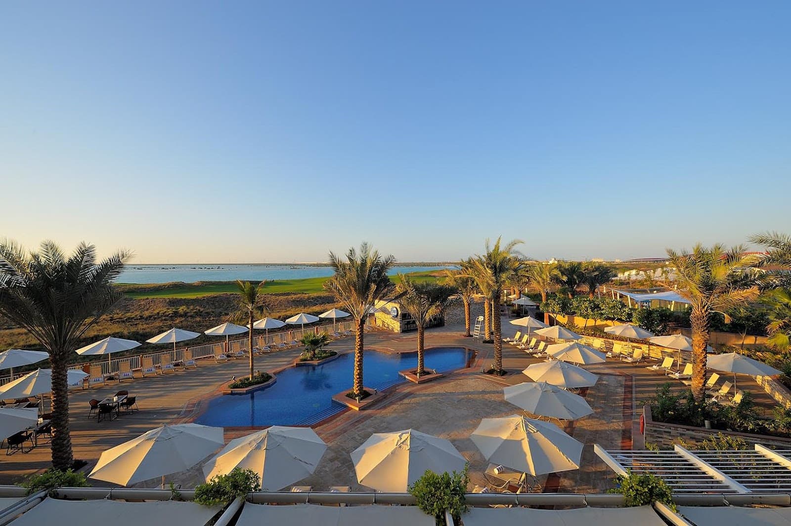 A PADEL - Yas Plaza padel venue